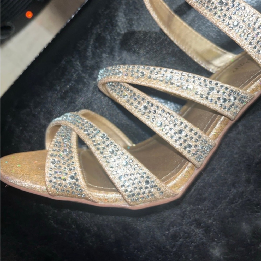 Heels - Picture 2 of 5